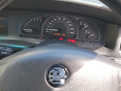 Lot 4 - 2001 Vauxhall Vectra 2.2i 16v CDX