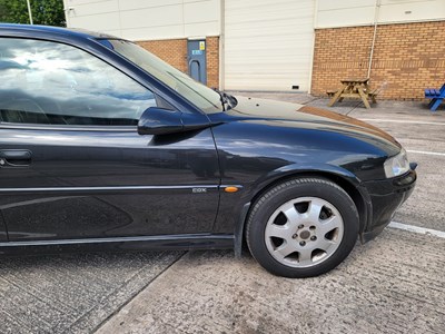 Lot 4 - 2001 Vauxhall Vectra 2.2i 16v CDX