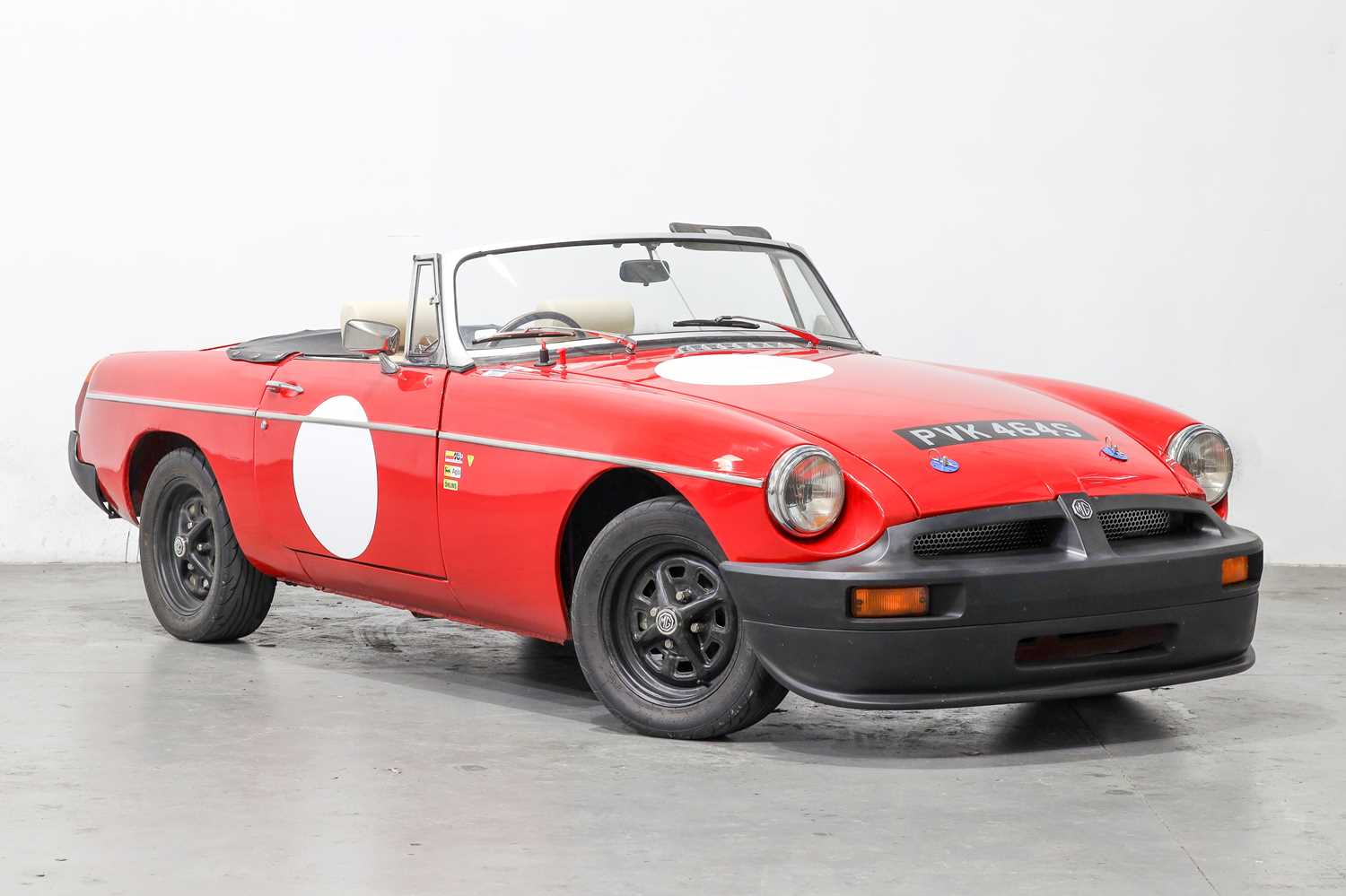 Lot 162 - 1977 MG B Roadster