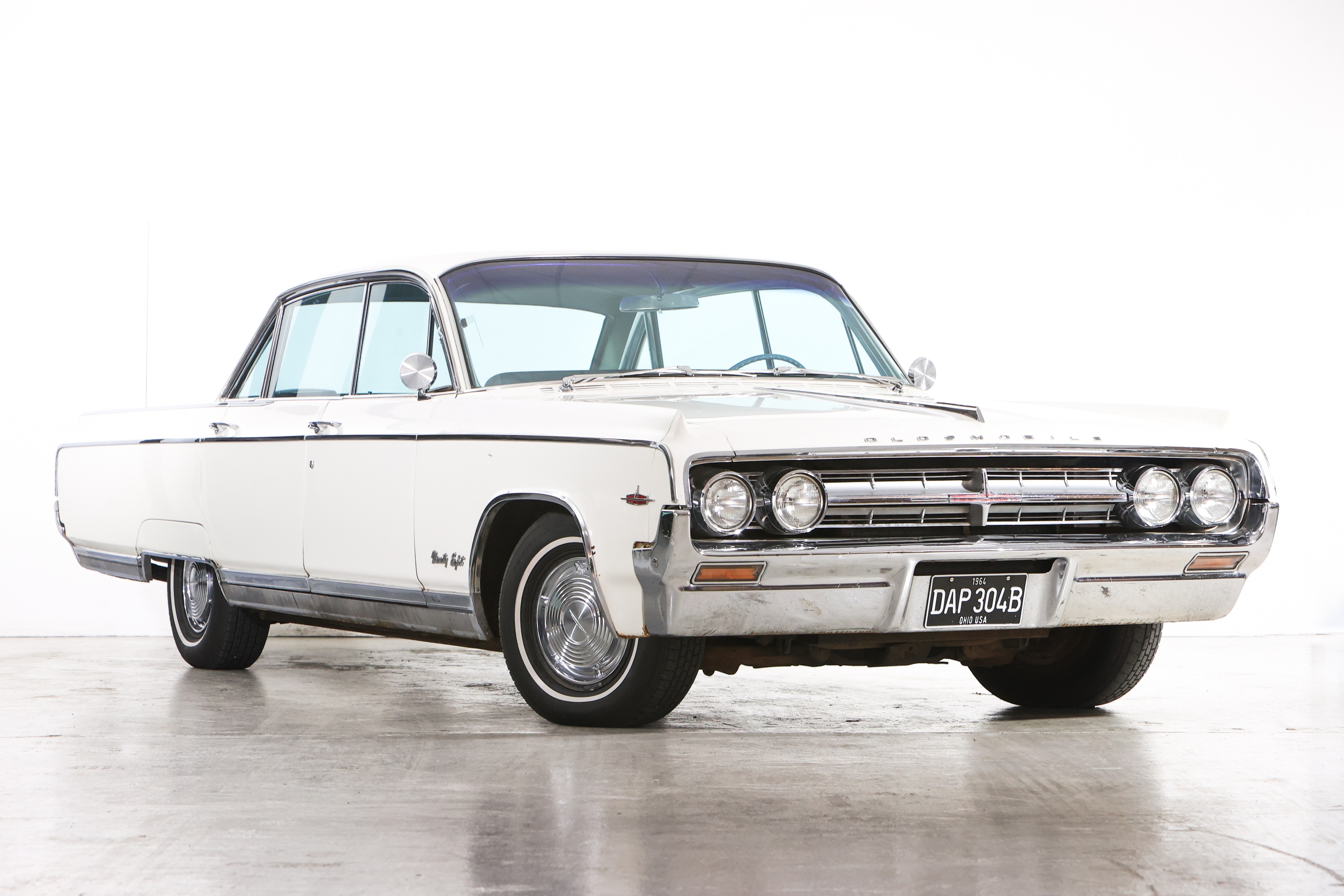 Lot 308 - 1964 Oldsmobile Ninety Eight