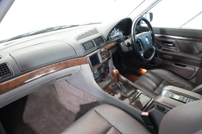 Lot 295 - 1998 BMW 735i (E38)