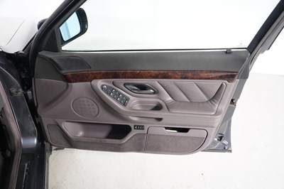 Lot 295 - 1998 BMW 735i (E38)