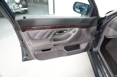 Lot 295 - 1998 BMW 735i (E38)