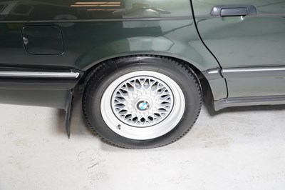Lot 1987 BMW 735i (E32) SE