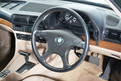 Lot 1987 BMW 735i (E32) SE