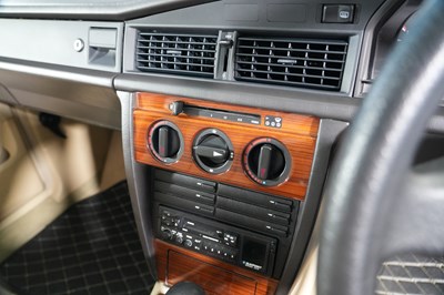 Lot 210 - 1992 Mercedes-Benz 190 E 2.0