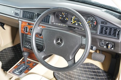 Lot 210 - 1992 Mercedes-Benz 190 E 2.0