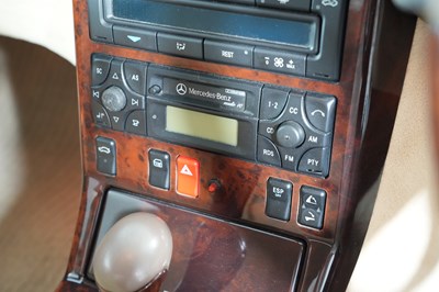 Lot 267 - 1998 Mercedes-Benz SL 280
