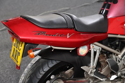 Lot 17 - 1998 Suzuki GSF400 Bandit