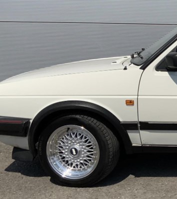Lot 17 - 1989 Volkswagen Golf GTi