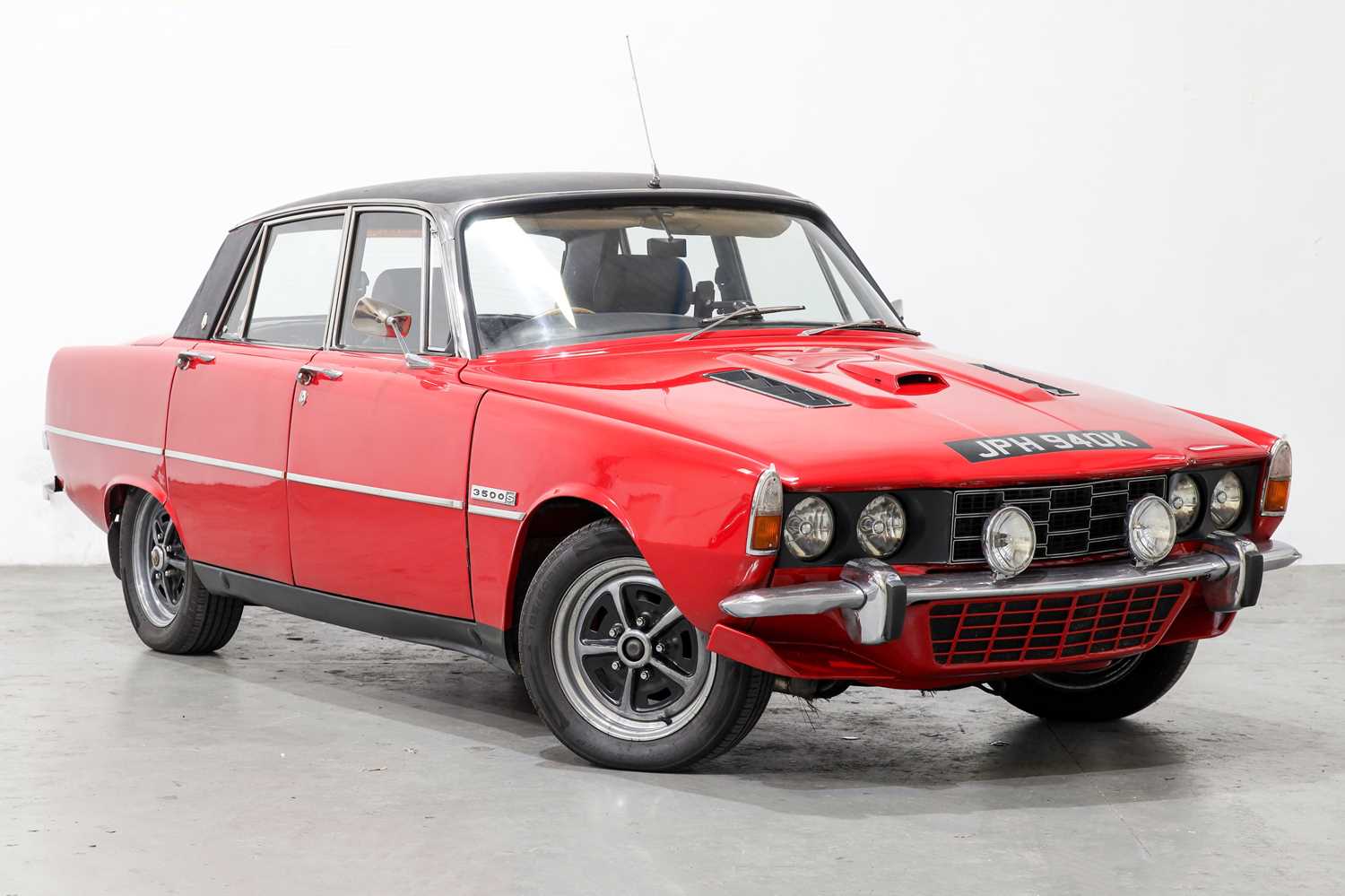 13 - 1972 Rover P6 3500s