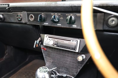 Lot 1972 Rover P6 3500s