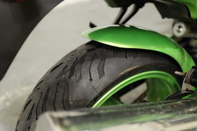 Lot 2000 Kawasaki Ninja ZX-6R J1
