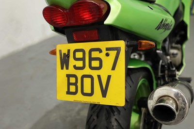 Lot 2000 Kawasaki Ninja ZX-6R J1