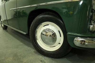 Lot 1955 Singer Hunter