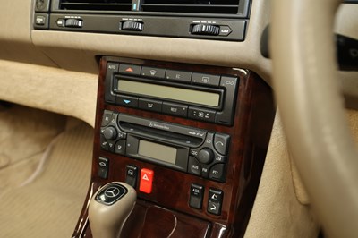 Lot 1998 Mercedes SL320