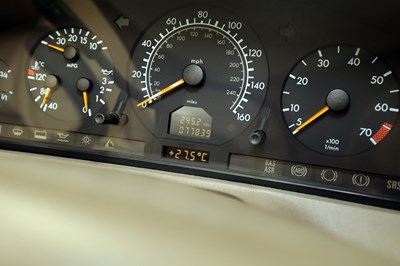Lot 1998 Mercedes SL320