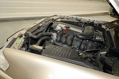 Lot 1998 Mercedes SL320