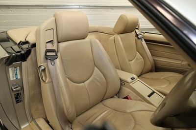 Lot 1998 Mercedes SL320