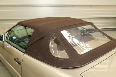 Lot 1998 Mercedes SL320