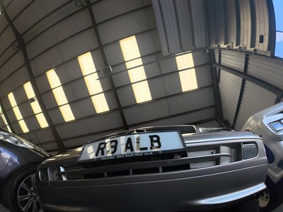 Lot 124 - 1998 Mercedes SL320