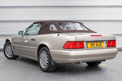 Lot 1998 Mercedes SL320