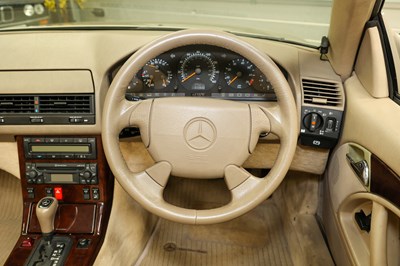 Lot 1998 Mercedes SL320