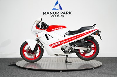Lot 1988 Honda CBR600F-J