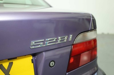Lot 1999 BMW 528I Auto