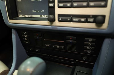 Lot 1999 BMW 528I Auto