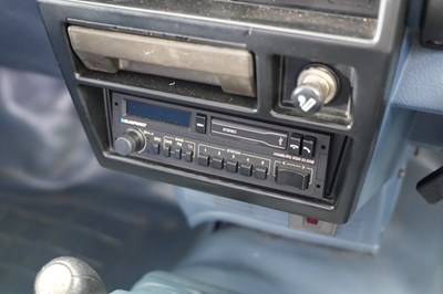 Lot 1987 Nissan D21 4.0 4WD Pickup