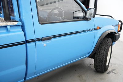 Lot 1987 Nissan D21 4.0 4WD Pickup