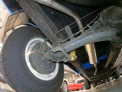 Lot 1987 Nissan D21 4.0 4WD Pickup