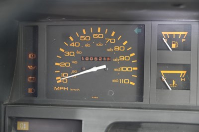 Lot 1987 Nissan D21 4.0 4WD Pickup