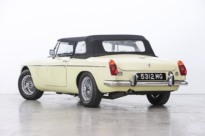 Lot 1971 MG B Roadster 2+2 Conversion