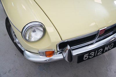 Lot 1971 MG B Roadster 2+2 Conversion