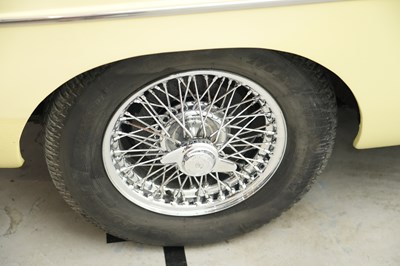 Lot 1971 MG B Roadster 2+2 Conversion