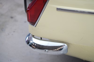 Lot 1971 MG B Roadster 2+2 Conversion