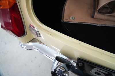 Lot 1971 MG B Roadster 2+2 Conversion