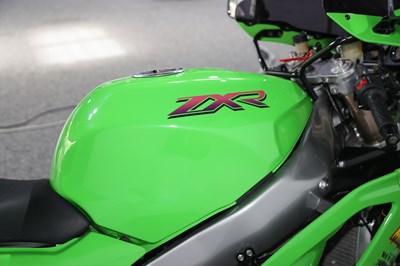 Lot 1994 Kawasaki ZXR750L