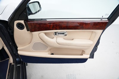 Lot 2002 Bentley Arnage Red Label