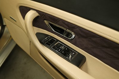 Lot 2004 Bentley Continental GT