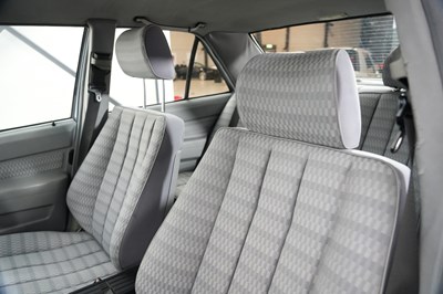 Lot 1989 Mercedes-Benz 190 D