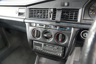Lot 1989 Mercedes-Benz 190 D