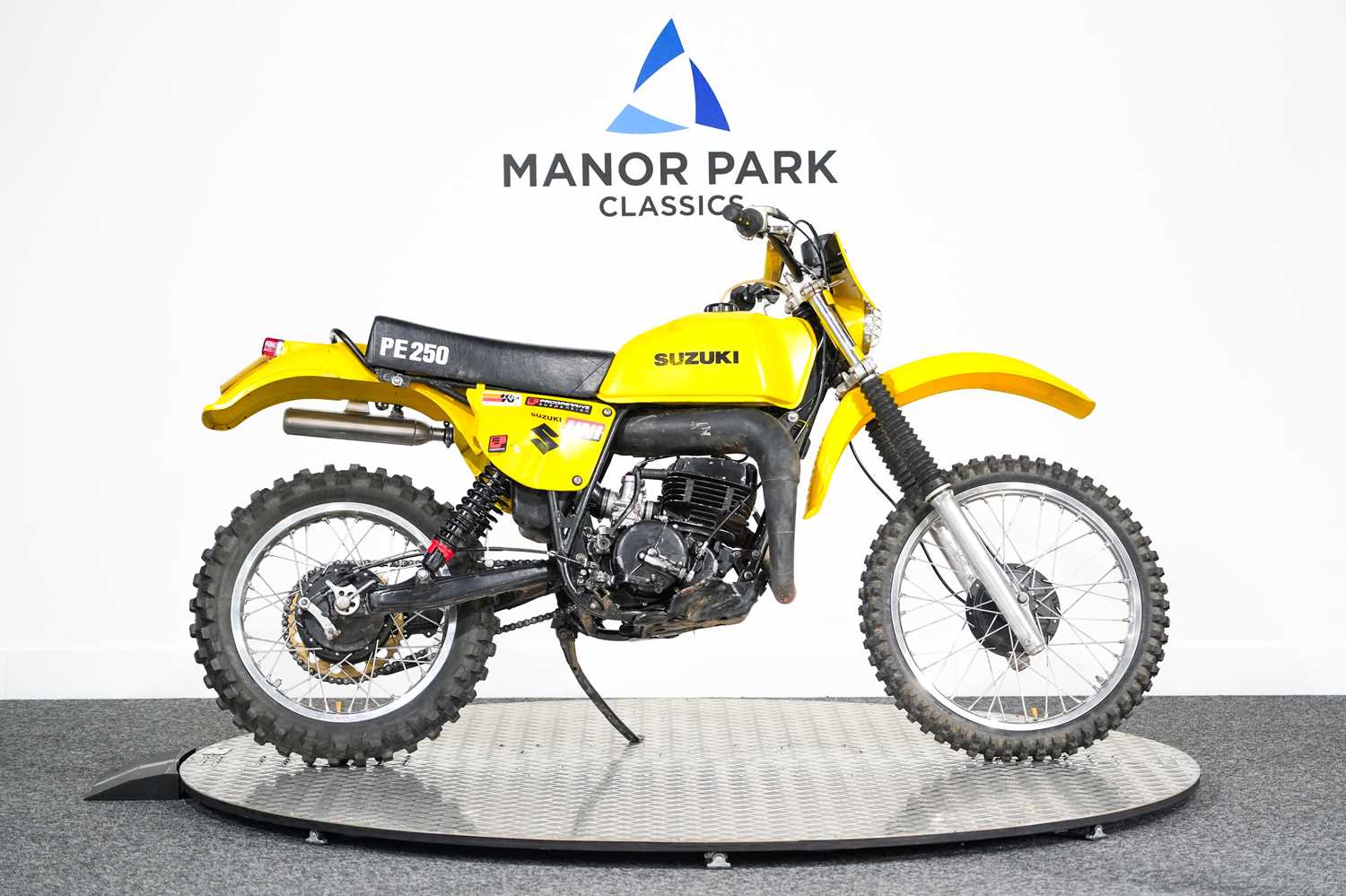 147 - 1979 Suzuki PE250