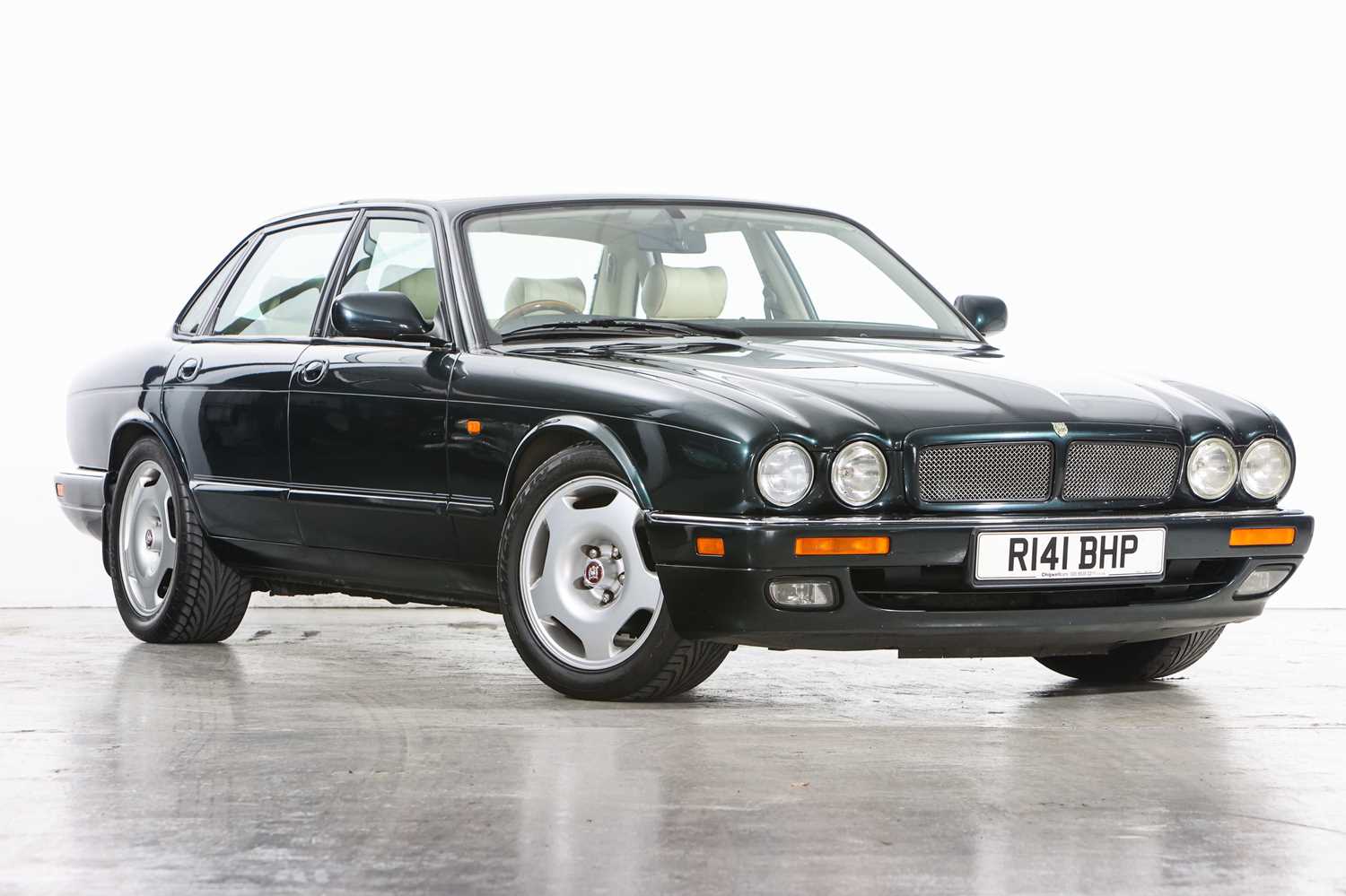 394 - 1997 Jaguar XJR 4.0
