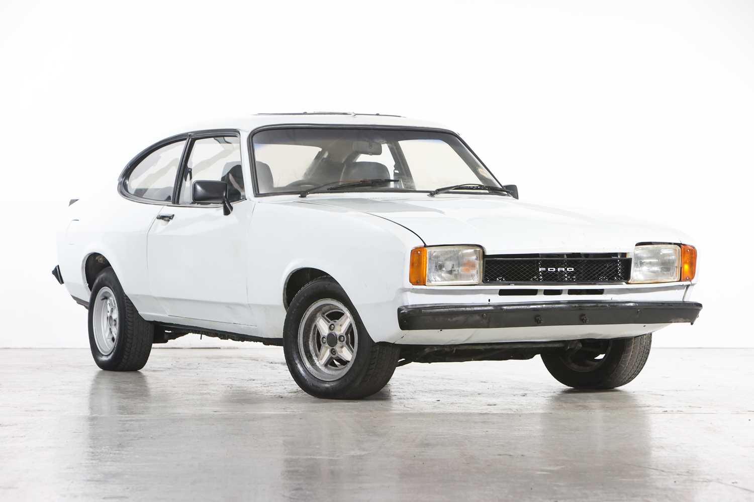 392 - 1977 Ford Capri 3.0 S