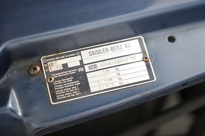 Lot 1986 Mercedes-Benz 300 SL