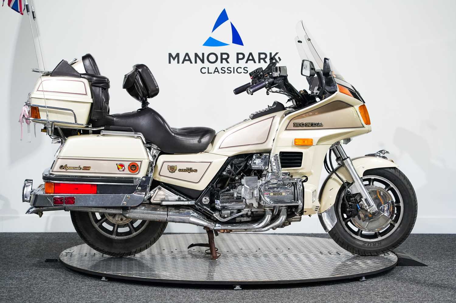 198 - 1989 Honda GL1200 Gold Wing Aspencade SE-i