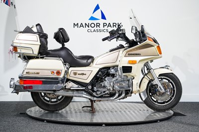 Lot 1989 Honda GL1200 Gold Wing Aspencade SE-i